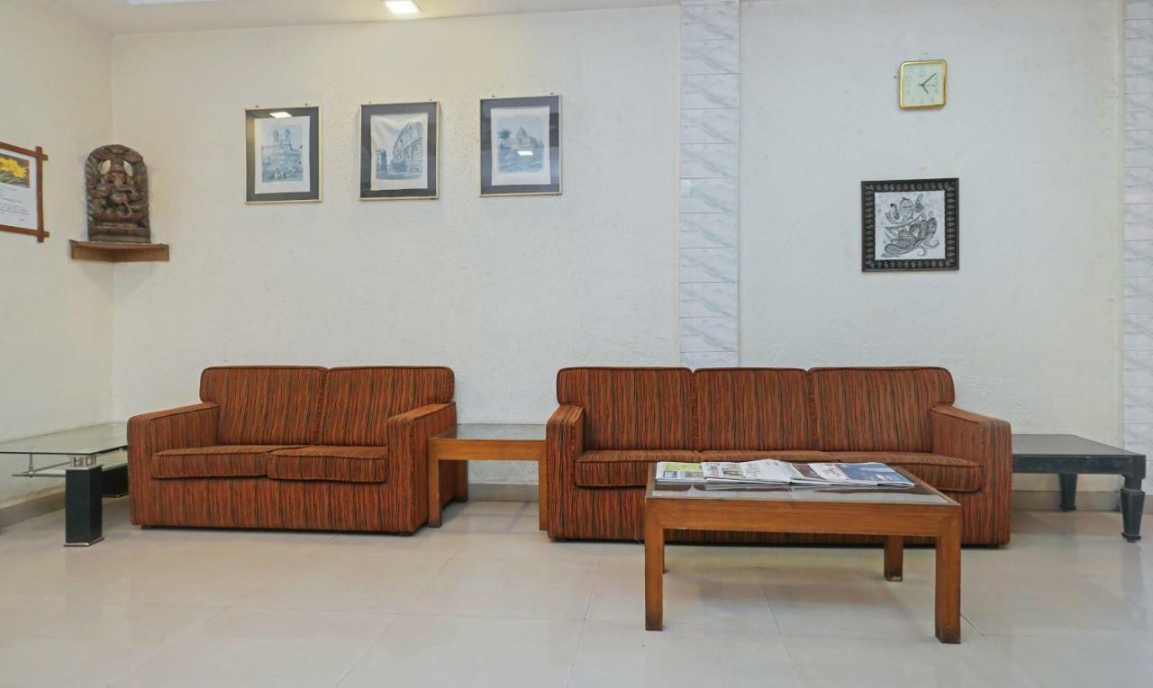 Hotel Lions Den Lonavala Eksteriør billede
